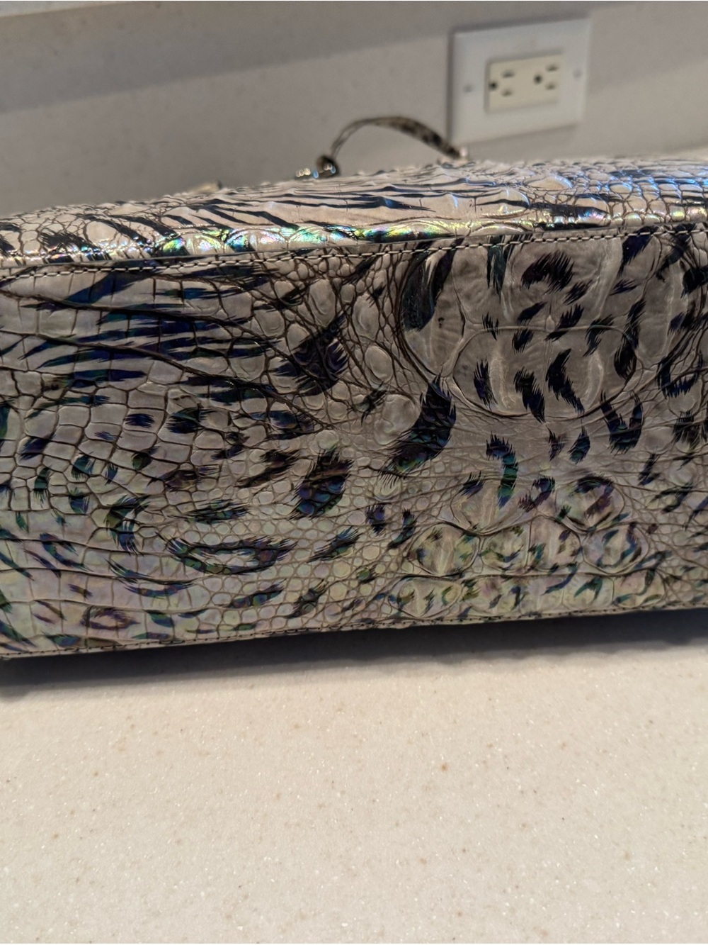 NWT. Brahmin Iridescent Croc-Embossed Large Satchel - Pearl Green Sheen - Picture 4 of 7